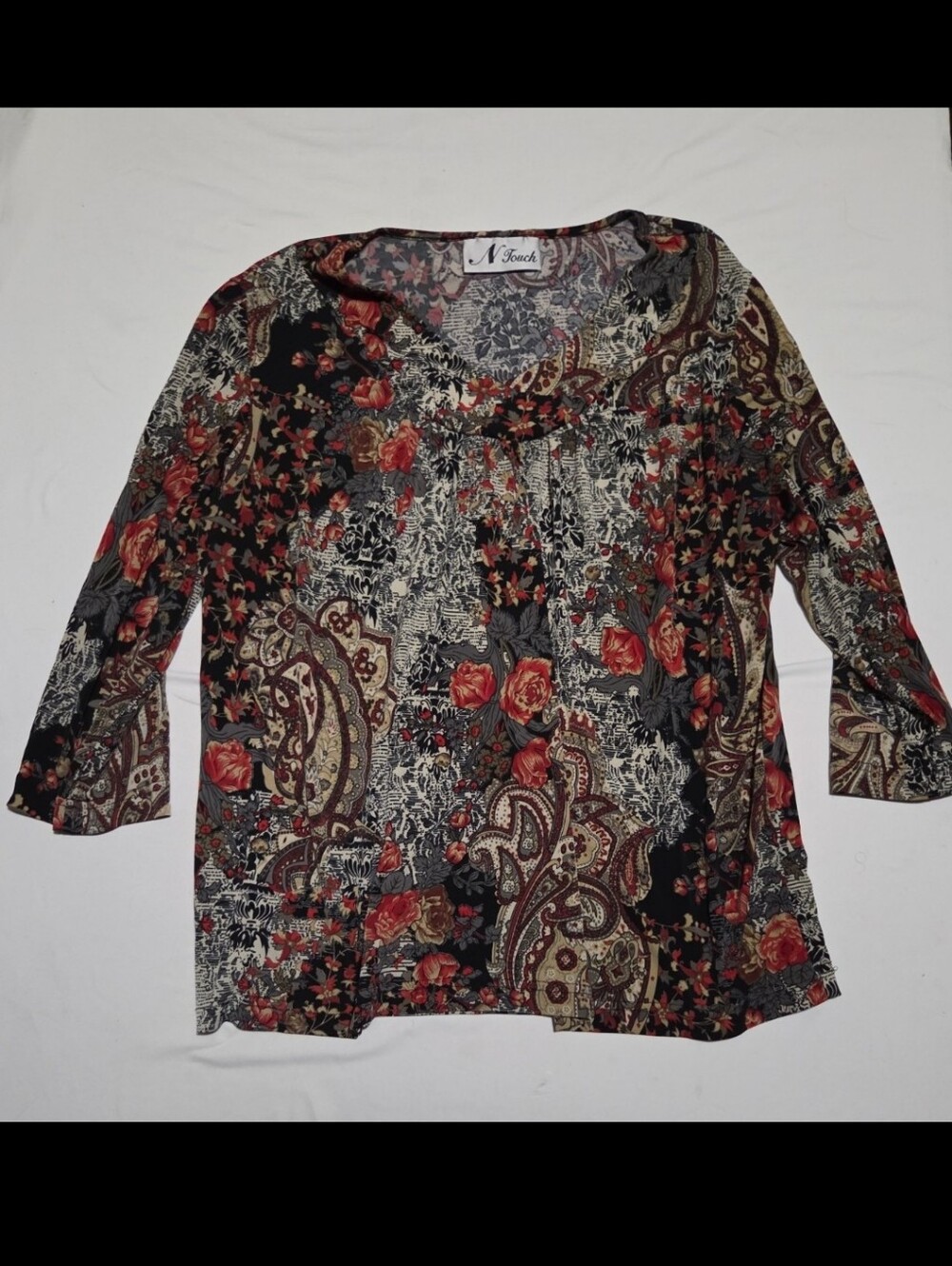 N touch Women's medium red floral blouse #24